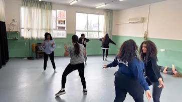 תרגול תנועה בזוגות